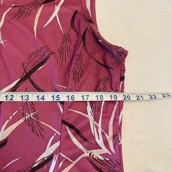 IZOD golf shirt - Picture 3 of 3